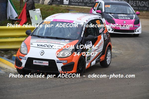 http://v2.adecom-photo.com/images//1.RALLYCROSS/2023/17_RALLYCROSS_KERLABO_2023/TWINGO/DANVEAU_Chloe/49A_9899.JPG