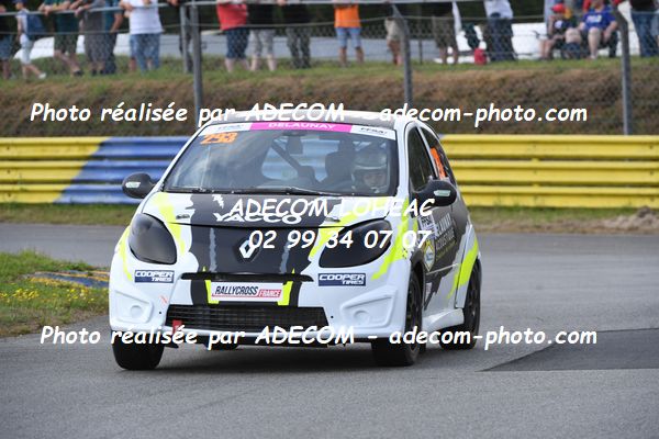 http://v2.adecom-photo.com/images//1.RALLYCROSS/2023/17_RALLYCROSS_KERLABO_2023/TWINGO/DELAUNAY_Olympe/48A_7945.JPG