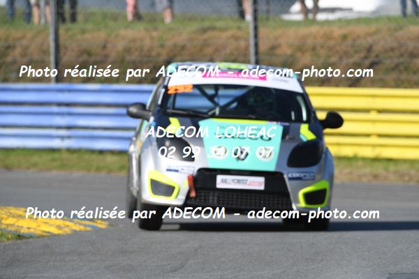 http://v2.adecom-photo.com/images//1.RALLYCROSS/2023/17_RALLYCROSS_KERLABO_2023/TWINGO/OLIVIER_Laurine/48A_7253.JPG