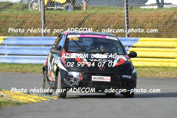 http://v2.adecom-photo.com/images//1.RALLYCROSS/2023/17_RALLYCROSS_KERLABO_2023/TWINGO/SEIGNARD_Melanie/48A_6406.JPG