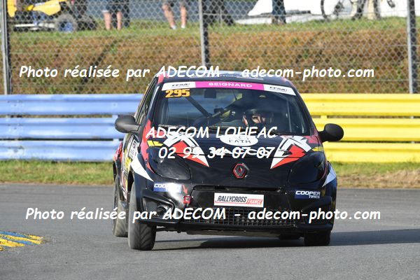 http://v2.adecom-photo.com/images//1.RALLYCROSS/2023/17_RALLYCROSS_KERLABO_2023/TWINGO/SEIGNARD_Melanie/48A_6413.JPG