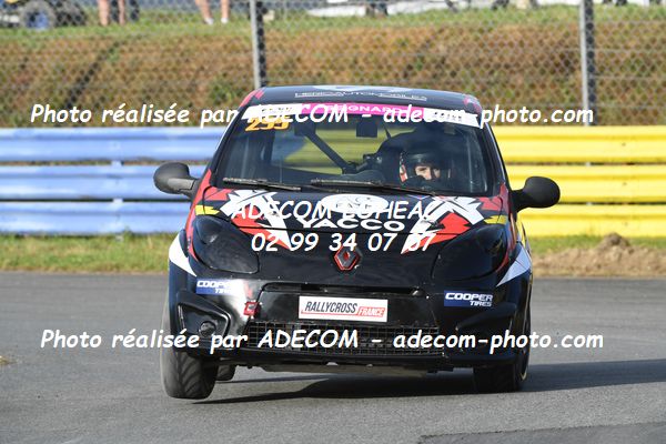 http://v2.adecom-photo.com/images//1.RALLYCROSS/2023/17_RALLYCROSS_KERLABO_2023/TWINGO/SEIGNARD_Melanie/48A_6415.JPG