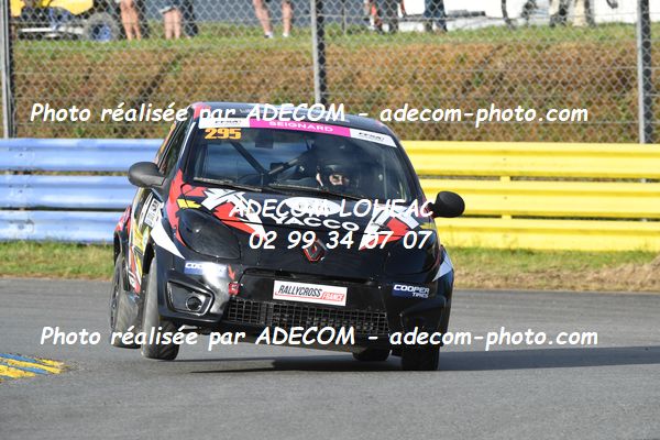 http://v2.adecom-photo.com/images//1.RALLYCROSS/2023/17_RALLYCROSS_KERLABO_2023/TWINGO/SEIGNARD_Melanie/48A_6422.JPG