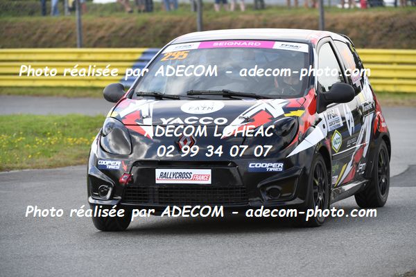 http://v2.adecom-photo.com/images//1.RALLYCROSS/2023/17_RALLYCROSS_KERLABO_2023/TWINGO/SEIGNARD_Melanie/48A_7949.JPG