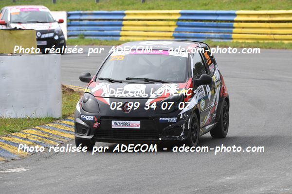 http://v2.adecom-photo.com/images//1.RALLYCROSS/2023/17_RALLYCROSS_KERLABO_2023/TWINGO/SEIGNARD_Melanie/49A_0541.JPG