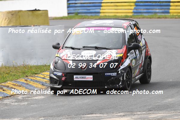 http://v2.adecom-photo.com/images//1.RALLYCROSS/2023/17_RALLYCROSS_KERLABO_2023/TWINGO/SEIGNARD_Melanie/49A_0547.JPG