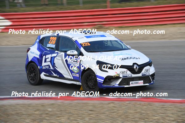 http://v2.adecom-photo.com/images//1.RALLYCROSS/2023/20_RALLYCROSS_LOHEAC_2023/CLIO/LAUNAY_Marceau/53A_2219.JPG