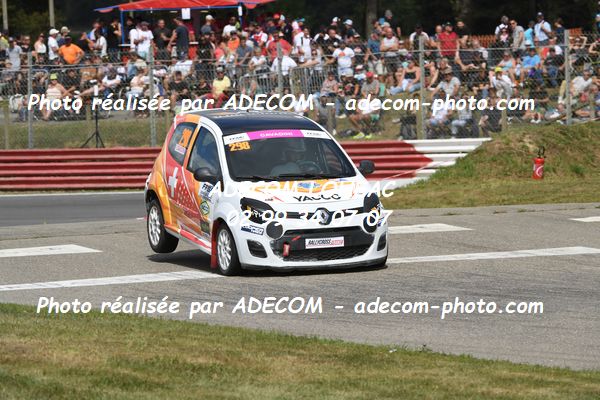 http://v2.adecom-photo.com/images//1.RALLYCROSS/2023/20_RALLYCROSS_LOHEAC_2023/TWINGO/CAVADINI_Ilona/53A_3471.JPG