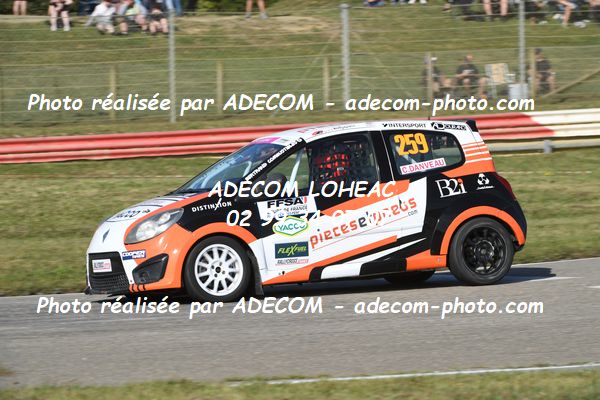 http://v2.adecom-photo.com/images//1.RALLYCROSS/2023/20_RALLYCROSS_LOHEAC_2023/TWINGO/DANVEAU_Chloe/53A_2648.JPG