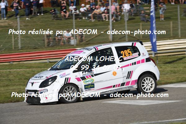 http://v2.adecom-photo.com/images//1.RALLYCROSS/2023/20_RALLYCROSS_LOHEAC_2023/TWINGO/DELHOMMAIS_Carla/53A_2672.JPG