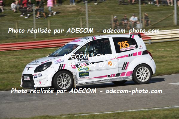 http://v2.adecom-photo.com/images//1.RALLYCROSS/2023/20_RALLYCROSS_LOHEAC_2023/TWINGO/DELHOMMAIS_Carla/53A_2673.JPG