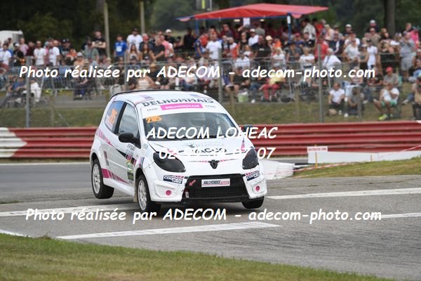 http://v2.adecom-photo.com/images//1.RALLYCROSS/2023/20_RALLYCROSS_LOHEAC_2023/TWINGO/DELHOMMAIS_Carla/53A_3573.JPG