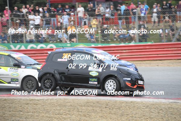 http://v2.adecom-photo.com/images//1.RALLYCROSS/2023/20_RALLYCROSS_LOHEAC_2023/TWINGO/LAUNAY_Chanel/53A_4797.JPG