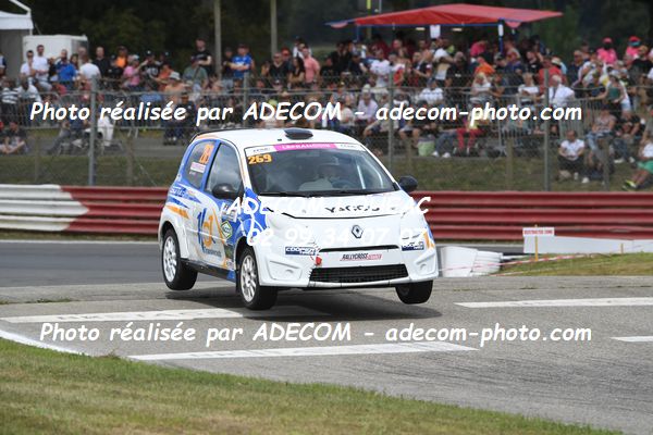 http://v2.adecom-photo.com/images//1.RALLYCROSS/2023/20_RALLYCROSS_LOHEAC_2023/TWINGO/LEFRANCOIS_Marie/53A_3556.JPG