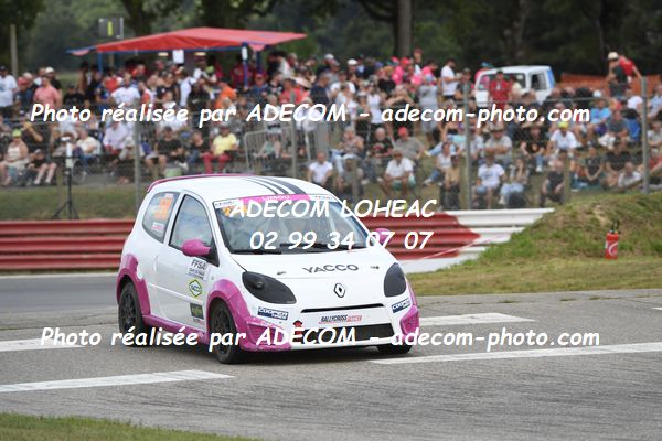 http://v2.adecom-photo.com/images//1.RALLYCROSS/2023/20_RALLYCROSS_LOHEAC_2023/TWINGO/LIMOU_Louise/53A_3568.JPG