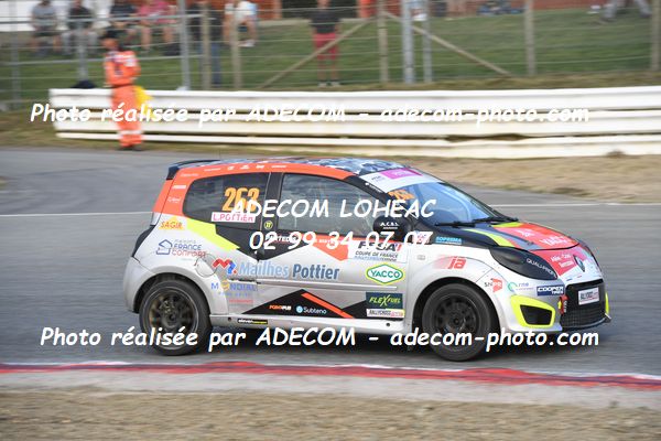 http://v2.adecom-photo.com/images//1.RALLYCROSS/2023/20_RALLYCROSS_LOHEAC_2023/TWINGO/POTTIER_Louna/53A_2119.JPG