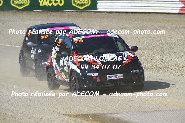 http://v2.adecom-photo.com/images//1.RALLYCROSS/2023/20_RALLYCROSS_LOHEAC_2023/TWINGO/SEIGNARD_Melanie/53A_5553.JPG