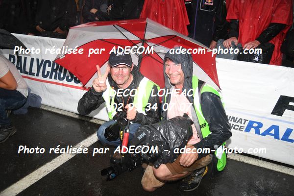 http://v2.adecom-photo.com/images//1.RALLYCROSS/2023/22_RALLYCROSS_MAYENNE_2023/AMBIANCE_DIVERS/59A_5684.JPG