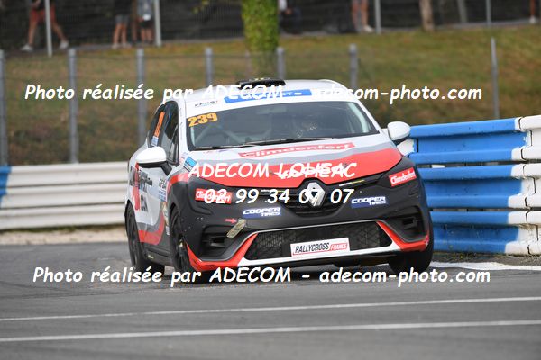 http://v2.adecom-photo.com/images//1.RALLYCROSS/2023/22_RALLYCROSS_MAYENNE_2023/CLIO/BENEZET_Andrea/59A_1447.JPG