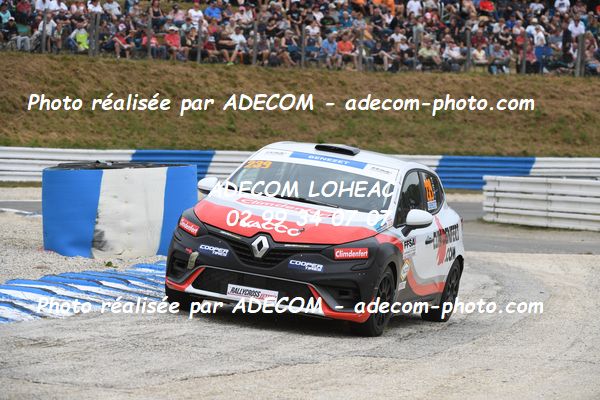 http://v2.adecom-photo.com/images//1.RALLYCROSS/2023/22_RALLYCROSS_MAYENNE_2023/CLIO/BENEZET_Andrea/59A_3139.JPG