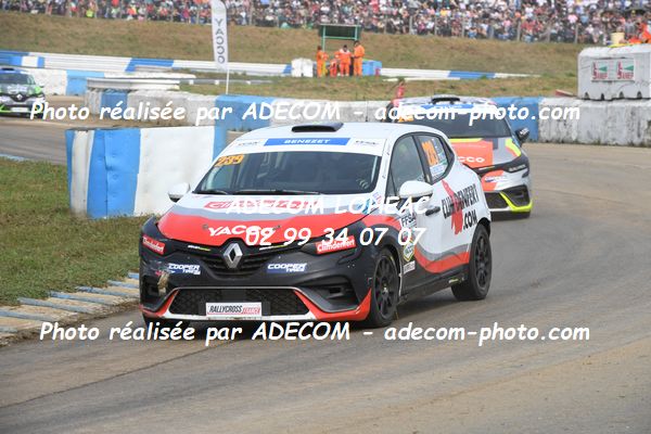 http://v2.adecom-photo.com/images//1.RALLYCROSS/2023/22_RALLYCROSS_MAYENNE_2023/CLIO/BENEZET_Andrea/59A_5271.JPG