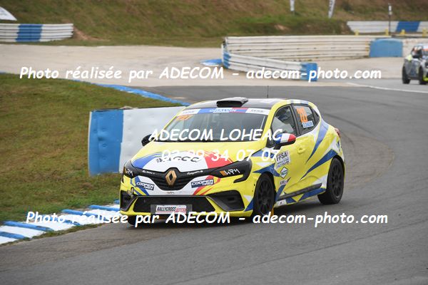 http://v2.adecom-photo.com/images//1.RALLYCROSS/2023/22_RALLYCROSS_MAYENNE_2023/CLIO/CHALVIN_Emma/59A_3883.JPG