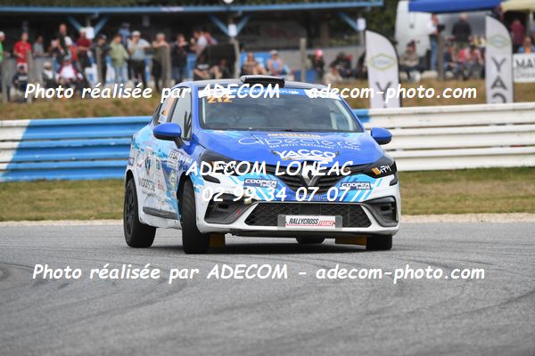 http://v2.adecom-photo.com/images//1.RALLYCROSS/2023/22_RALLYCROSS_MAYENNE_2023/CLIO/LE_BOULDOUIL_Theodor/59A_2275.JPG