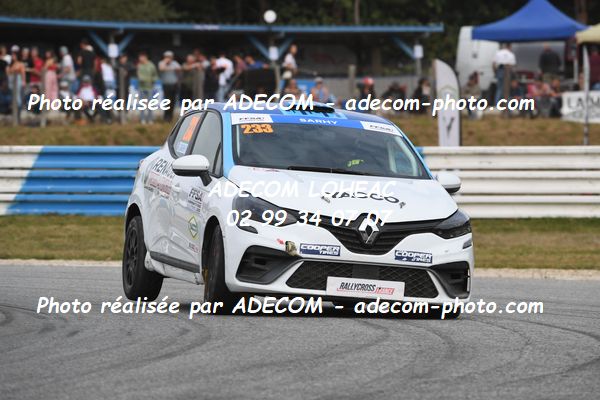 http://v2.adecom-photo.com/images//1.RALLYCROSS/2023/22_RALLYCROSS_MAYENNE_2023/CLIO/SARHY_Gautier/59A_2268.JPG