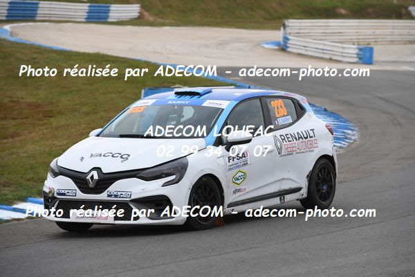 http://v2.adecom-photo.com/images//1.RALLYCROSS/2023/22_RALLYCROSS_MAYENNE_2023/CLIO/SARHY_Gautier/59A_3892.JPG