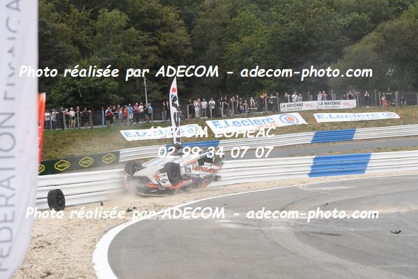 http://v2.adecom-photo.com/images//1.RALLYCROSS/2023/22_RALLYCROSS_MAYENNE_2023/SUPER_1600/BARRE_Romain/59A_3963.JPG