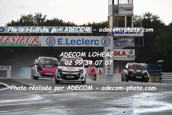 http://v2.adecom-photo.com/images//1.RALLYCROSS/2023/22_RALLYCROSS_MAYENNE_2023/TWINGO/CAVADINI_Ilona/59A_4807.JPG