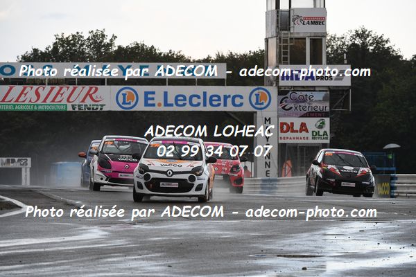 http://v2.adecom-photo.com/images//1.RALLYCROSS/2023/22_RALLYCROSS_MAYENNE_2023/TWINGO/CAVADINI_Ilona/59A_4808.JPG