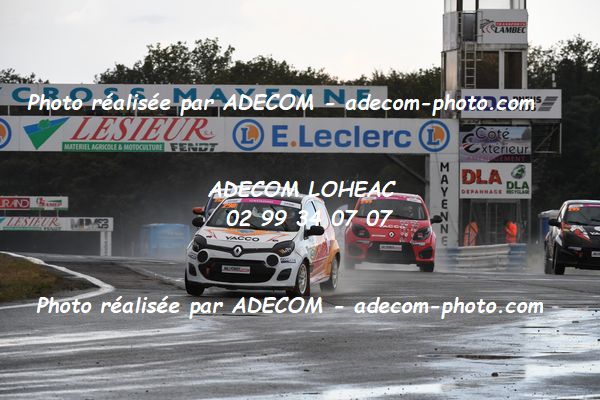 http://v2.adecom-photo.com/images//1.RALLYCROSS/2023/22_RALLYCROSS_MAYENNE_2023/TWINGO/CAVADINI_Ilona/59A_4809.JPG