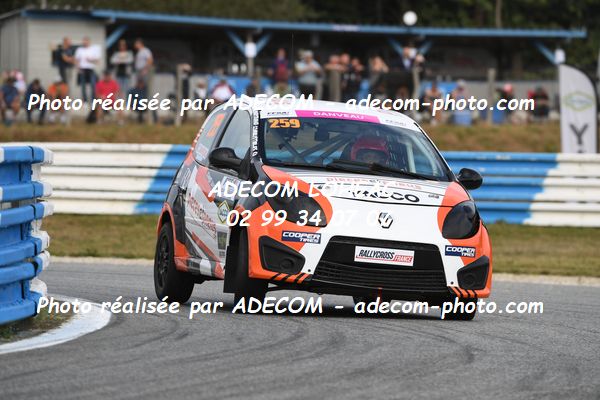 http://v2.adecom-photo.com/images//1.RALLYCROSS/2023/22_RALLYCROSS_MAYENNE_2023/TWINGO/DANVEAU_Chloe/59A_2087.JPG