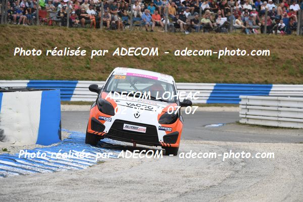 http://v2.adecom-photo.com/images//1.RALLYCROSS/2023/22_RALLYCROSS_MAYENNE_2023/TWINGO/DANVEAU_Chloe/59A_2925.JPG