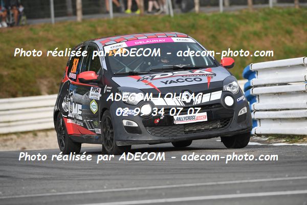 http://v2.adecom-photo.com/images//1.RALLYCROSS/2023/22_RALLYCROSS_MAYENNE_2023/TWINGO/DELAUNAY_Audrey/59A_1277.JPG