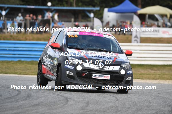 http://v2.adecom-photo.com/images//1.RALLYCROSS/2023/22_RALLYCROSS_MAYENNE_2023/TWINGO/DELAUNAY_Audrey/59A_2079.JPG