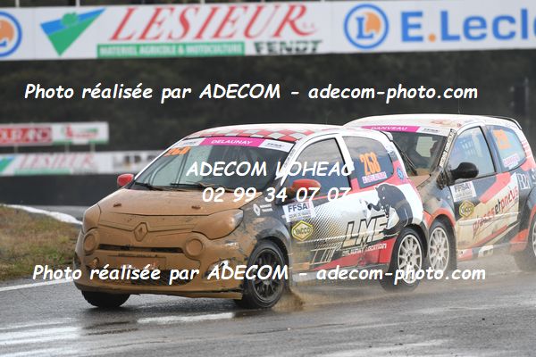 http://v2.adecom-photo.com/images//1.RALLYCROSS/2023/22_RALLYCROSS_MAYENNE_2023/TWINGO/DELAUNAY_Audrey/59A_4798.JPG