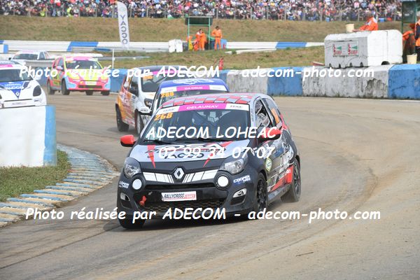 http://v2.adecom-photo.com/images//1.RALLYCROSS/2023/22_RALLYCROSS_MAYENNE_2023/TWINGO/DELAUNAY_Audrey/59A_5185.JPG