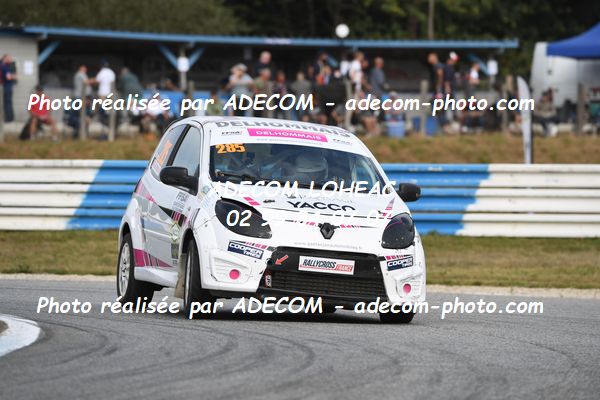 http://v2.adecom-photo.com/images//1.RALLYCROSS/2023/22_RALLYCROSS_MAYENNE_2023/TWINGO/DELHOMMAIS_Carla/59A_2109.JPG