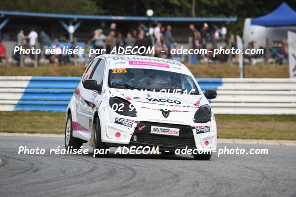 http://v2.adecom-photo.com/images//1.RALLYCROSS/2023/22_RALLYCROSS_MAYENNE_2023/TWINGO/DELHOMMAIS_Carla/59A_2110.JPG