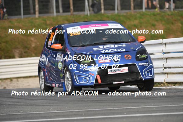 http://v2.adecom-photo.com/images//1.RALLYCROSS/2023/22_RALLYCROSS_MAYENNE_2023/TWINGO/DREAN_Celia/59A_1275.JPG