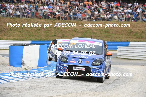 http://v2.adecom-photo.com/images//1.RALLYCROSS/2023/22_RALLYCROSS_MAYENNE_2023/TWINGO/DREAN_Celia/59A_2957.JPG