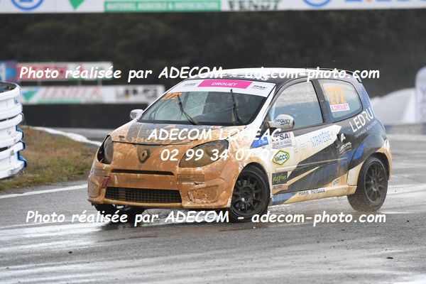 http://v2.adecom-photo.com/images//1.RALLYCROSS/2023/22_RALLYCROSS_MAYENNE_2023/TWINGO/DROUET_Angelique/59A_4800.JPG