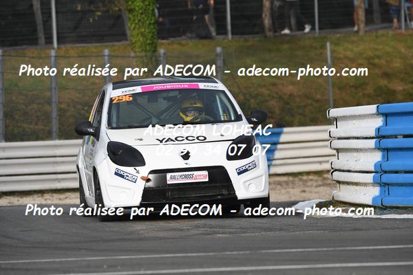 http://v2.adecom-photo.com/images//1.RALLYCROSS/2023/22_RALLYCROSS_MAYENNE_2023/TWINGO/JOUBIOUX_Auriane/59A_1366.JPG