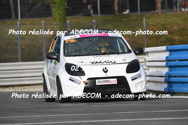 http://v2.adecom-photo.com/images//1.RALLYCROSS/2023/22_RALLYCROSS_MAYENNE_2023/TWINGO/JOUBIOUX_Auriane/59A_1368.JPG