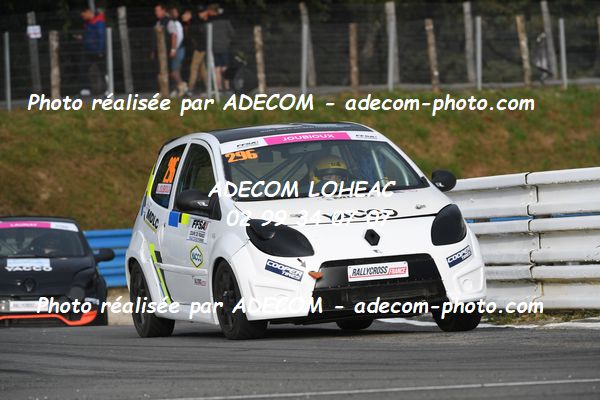 http://v2.adecom-photo.com/images//1.RALLYCROSS/2023/22_RALLYCROSS_MAYENNE_2023/TWINGO/JOUBIOUX_Auriane/59A_1389.JPG