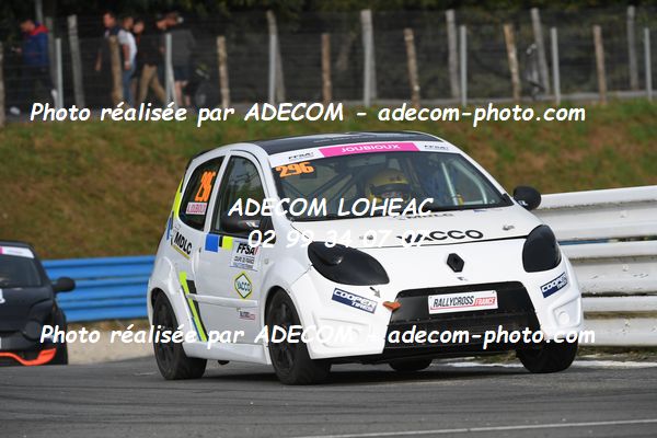 http://v2.adecom-photo.com/images//1.RALLYCROSS/2023/22_RALLYCROSS_MAYENNE_2023/TWINGO/JOUBIOUX_Auriane/59A_1390.JPG