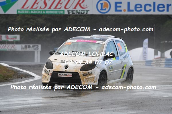 http://v2.adecom-photo.com/images//1.RALLYCROSS/2023/22_RALLYCROSS_MAYENNE_2023/TWINGO/JOUBIOUX_Auriane/59A_4777.JPG