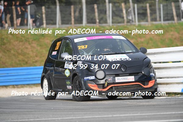 http://v2.adecom-photo.com/images//1.RALLYCROSS/2023/22_RALLYCROSS_MAYENNE_2023/TWINGO/LAUNAY_Chanel/59A_1392.JPG